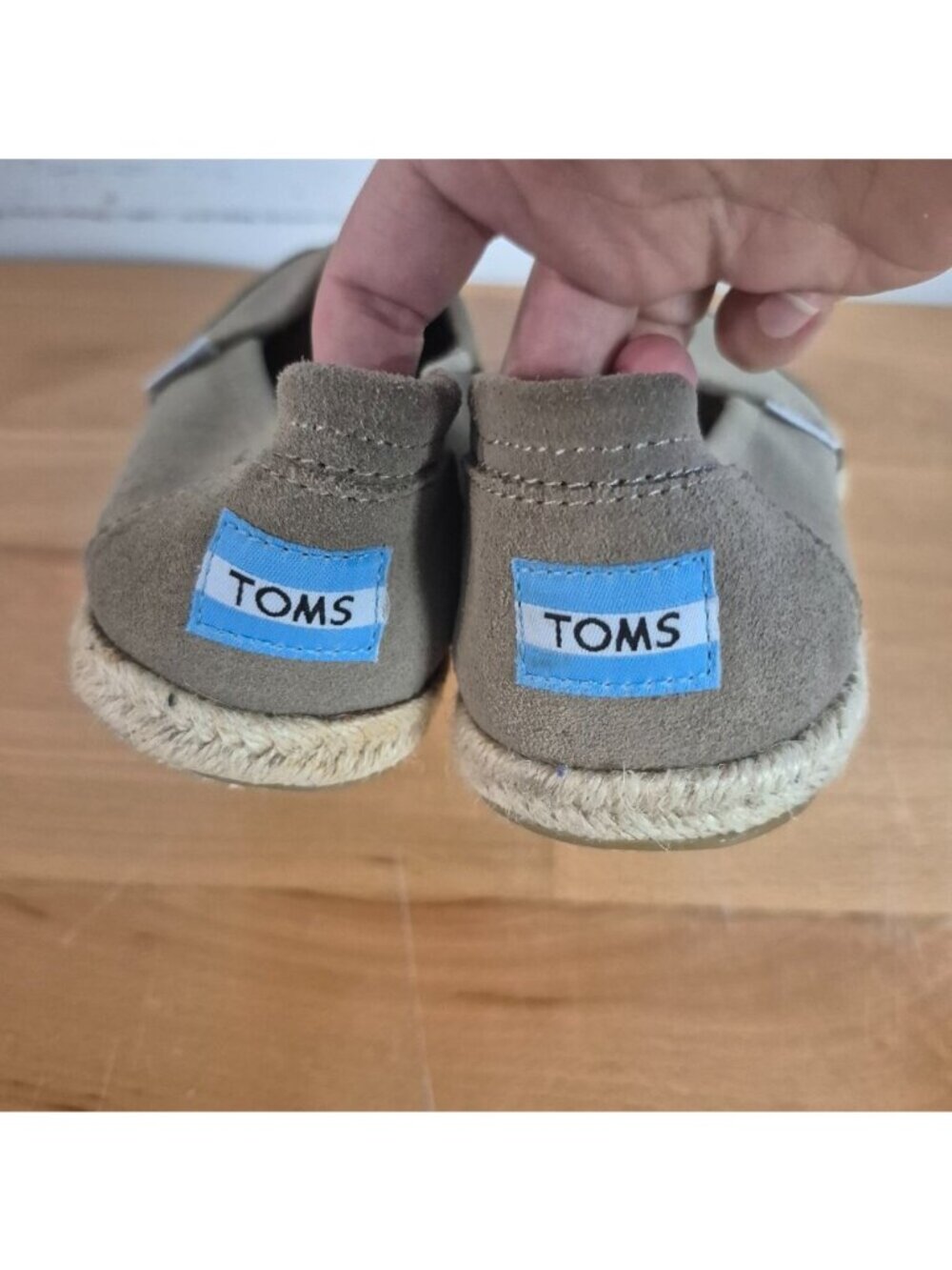 Toms Womens Taupe Suede Alpargata Flats Slip-On Shoes Size 8 Casual Comfort - Picture 2 of 3